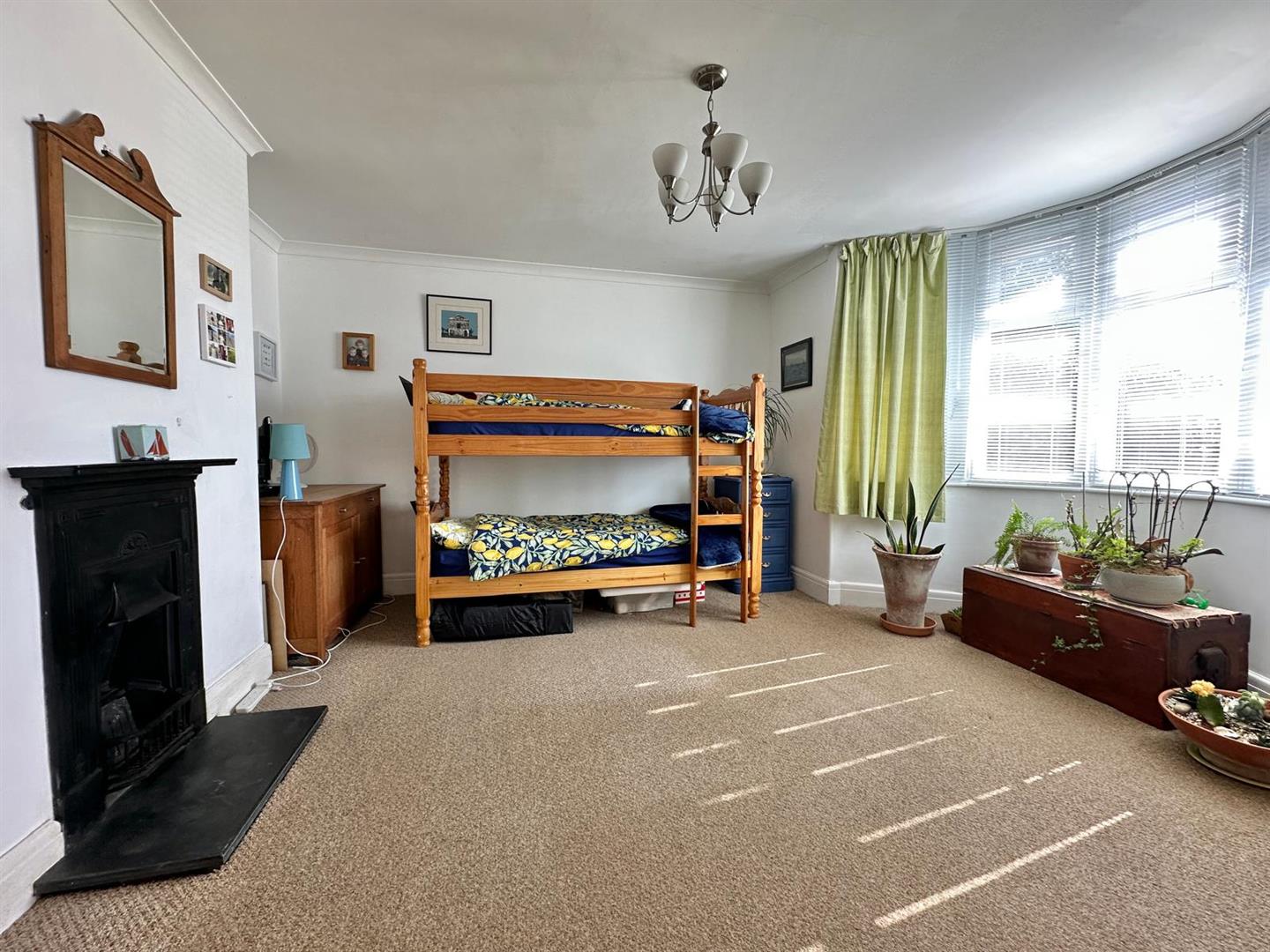 5 bed property in Upland Crescent, Truro